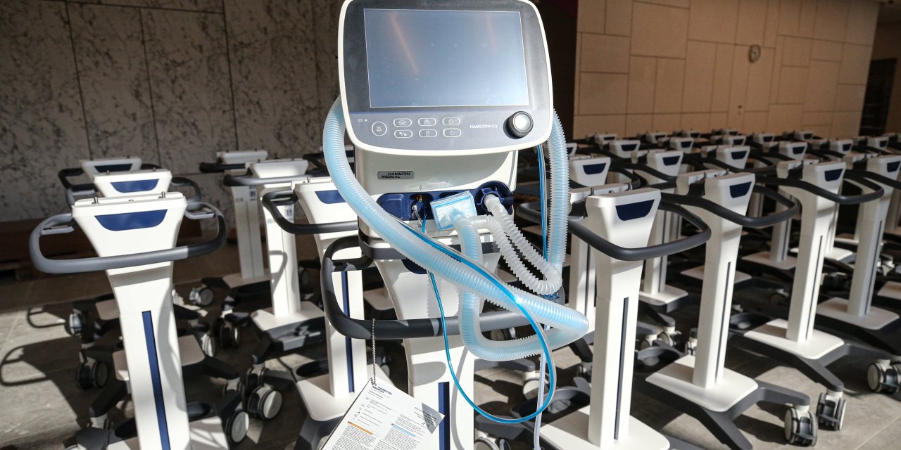 Koronavirüsle mücadelede kullanılacak solunum cihazlarının ilk partisi ulaştı