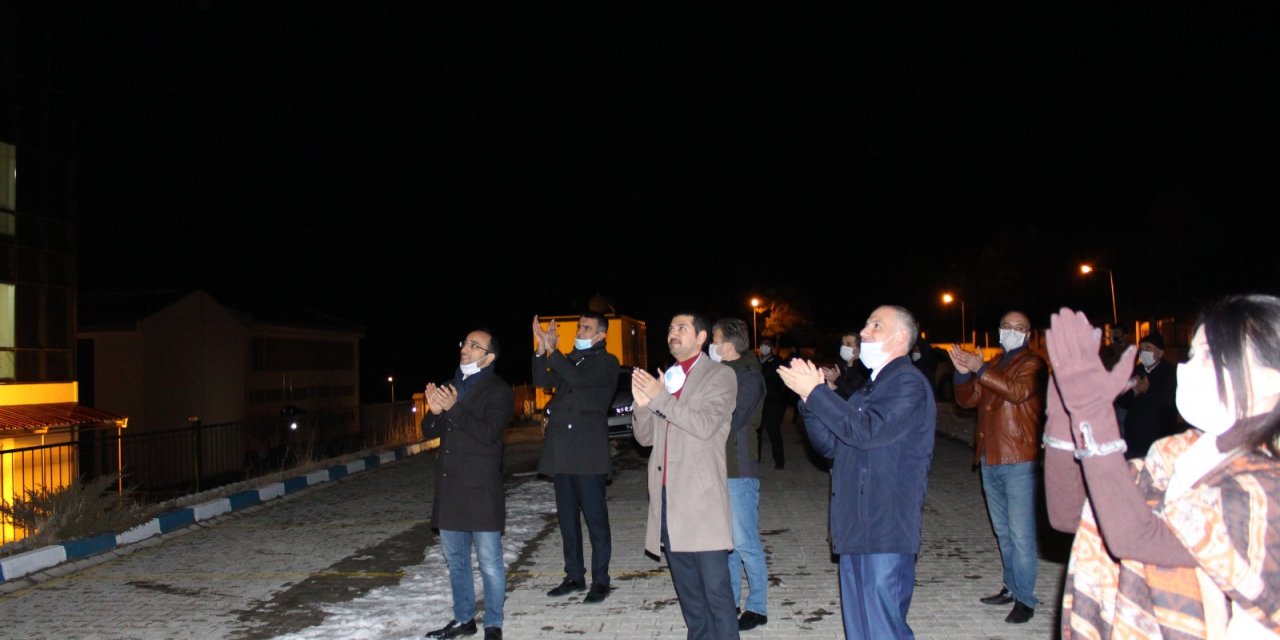 Ardahan'daki yurtlarda izole altına alınan infaz koruma memurlarına uzaktan moral verdiler