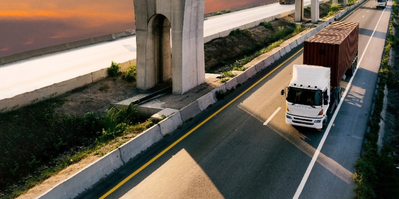 İhracatın önündeki engeller aşılıyor