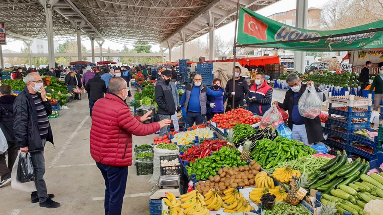 Kavuş Muhacir Pazarı esnafına teşekkür etti