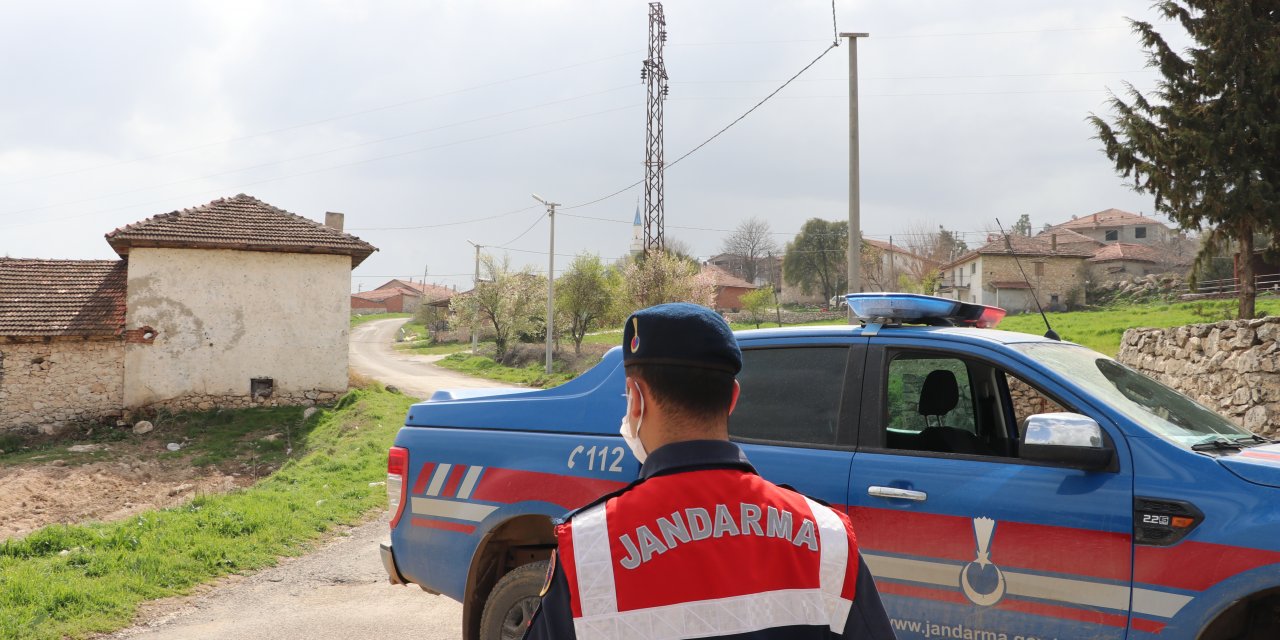 Denizli'de bir mahalle karantinaya alındı