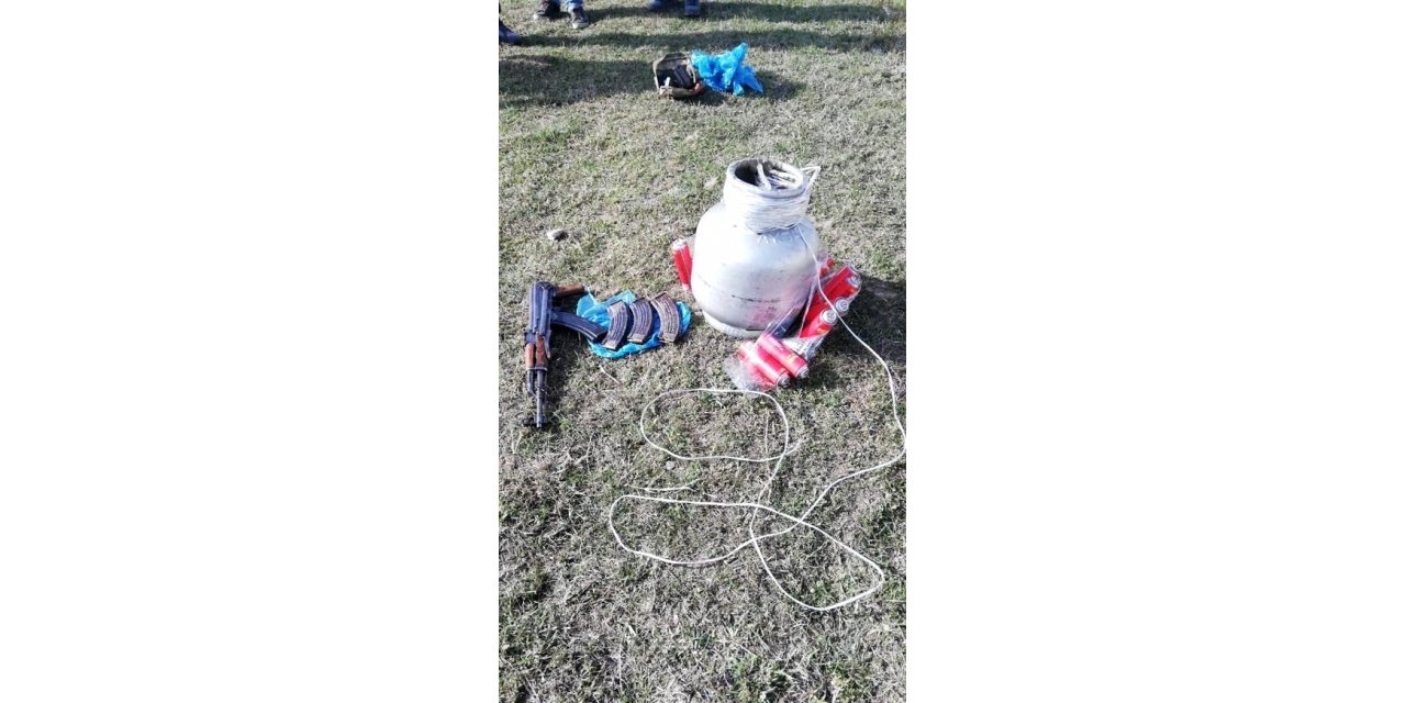Van'da silah, mühimmat ve el yapımı patlayıcı düzeneği ele geçirildi