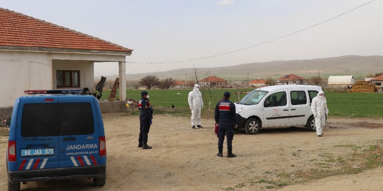Karantinaya alınan köyde tespit ve test çalışması yapılıyor