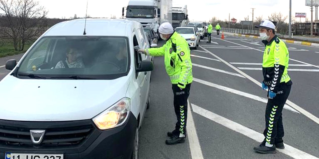 Konya'da araç giriş çıkış yasağı uygulanıyor