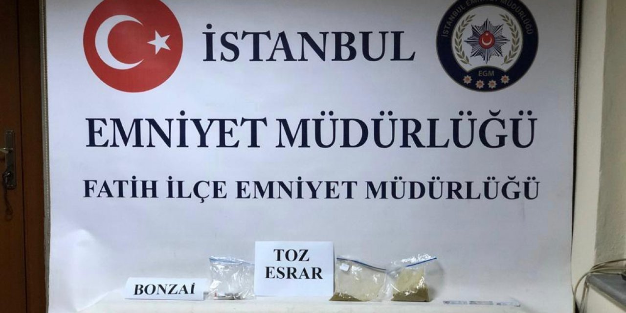 Fatih'te uyuşturucu madde ticareti yapan şüpheliler yakalandı