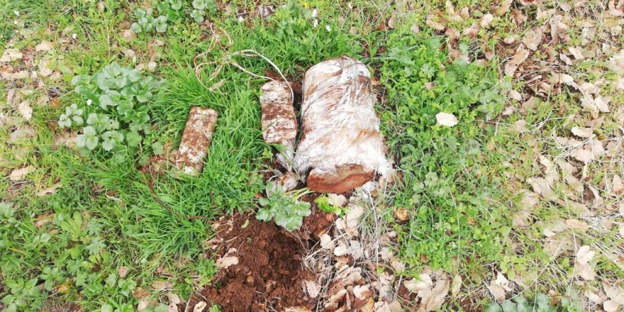Bitlis'te toprağa gömülü 20 kilogram el yapımı patlayıcı ele geçirildi