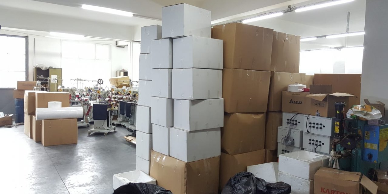 Başakşehir'de 100 bin kaçak maske ele geçirildi