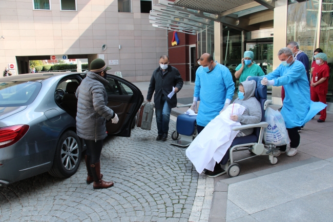 Dünyada koronadan iyileşenlerin sayısı 275 bini aştı