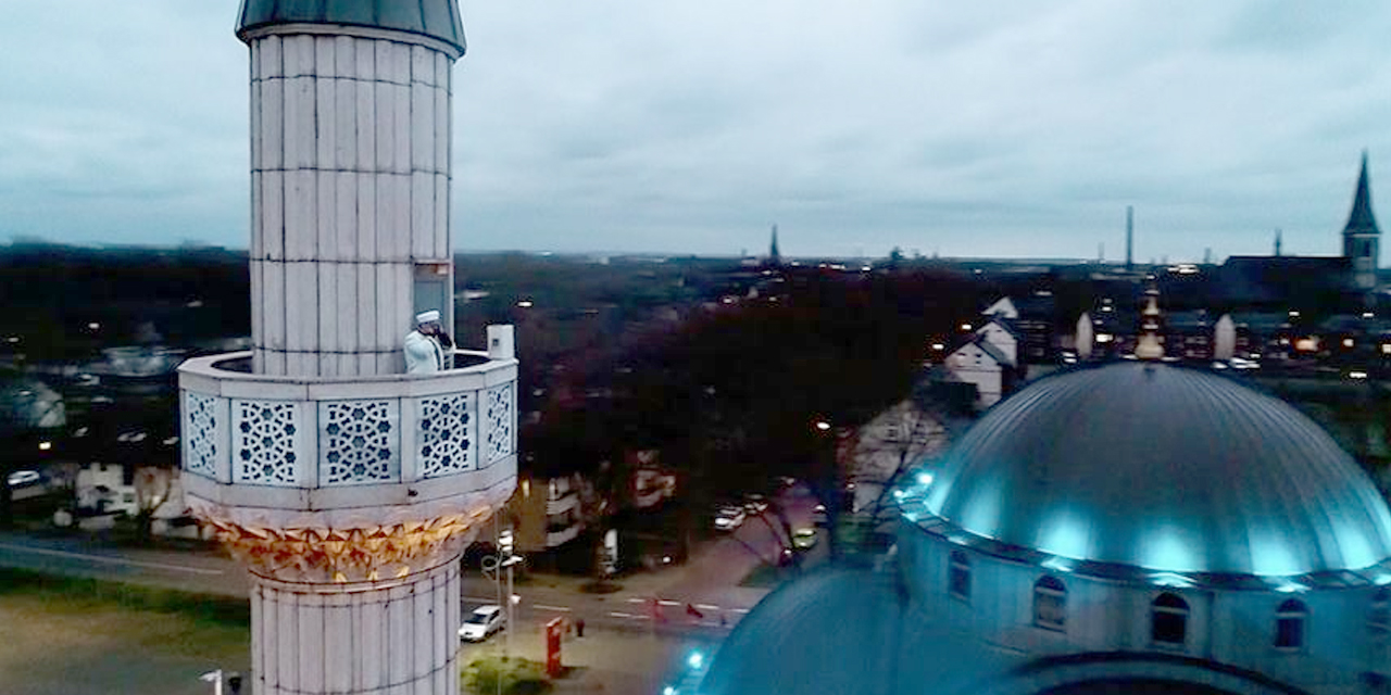 Almanlar ezan sesine alıştı! Sayı artıyor