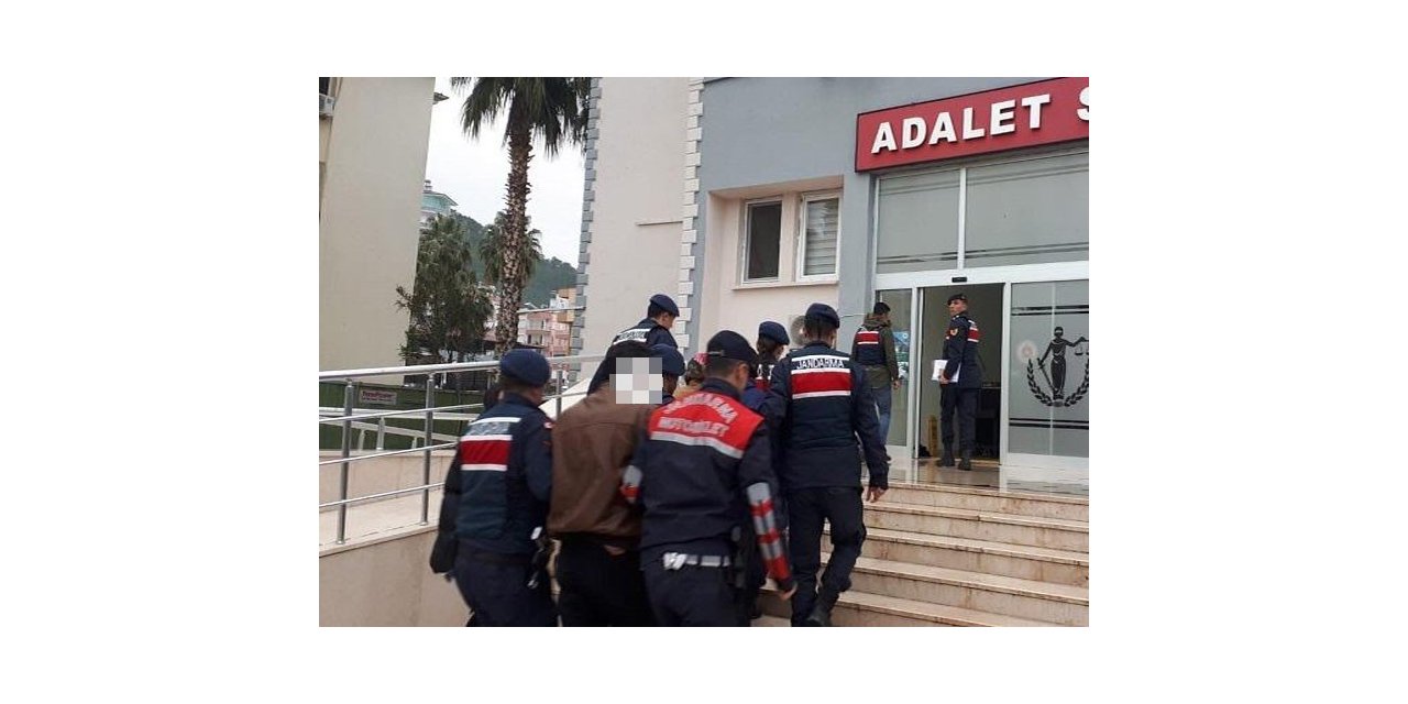 Depodan hırsızlık yapan 2 şüpheli yakalandı
