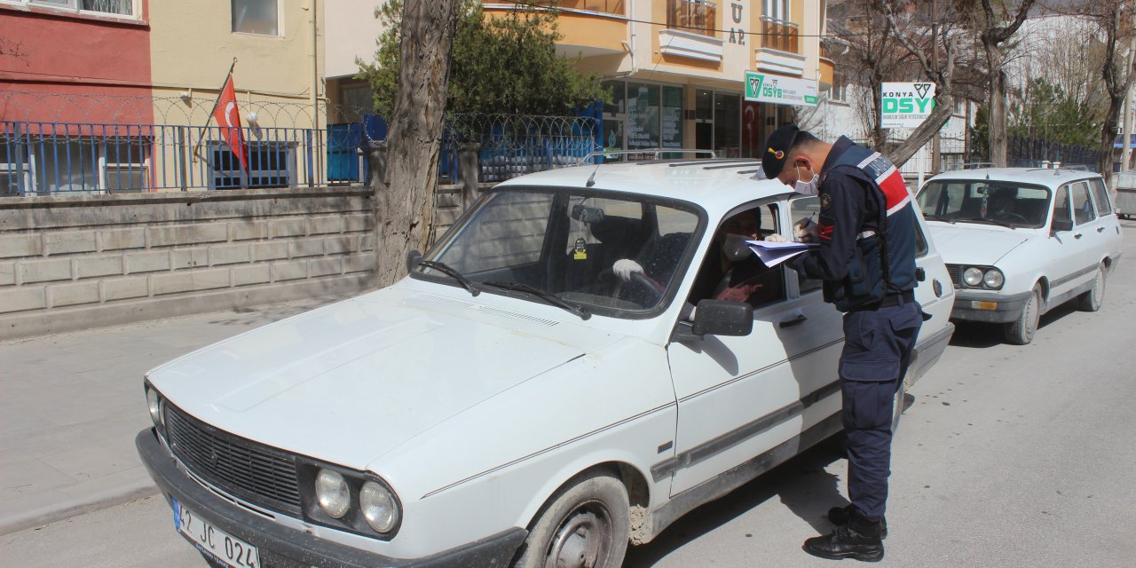Karapınar'da jandarmadan Kovid-19 tedbirleri