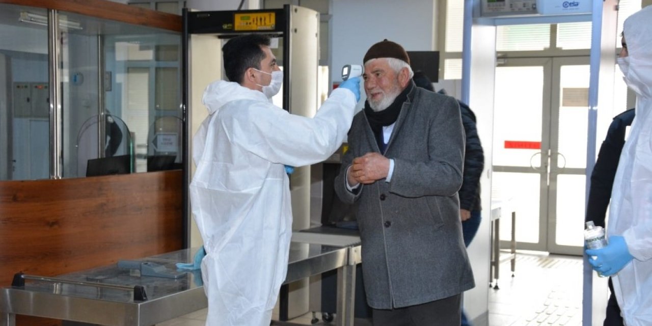 Aksaray’da adliye ve cezaevinde korona virüs tedbirleri üst seviyede