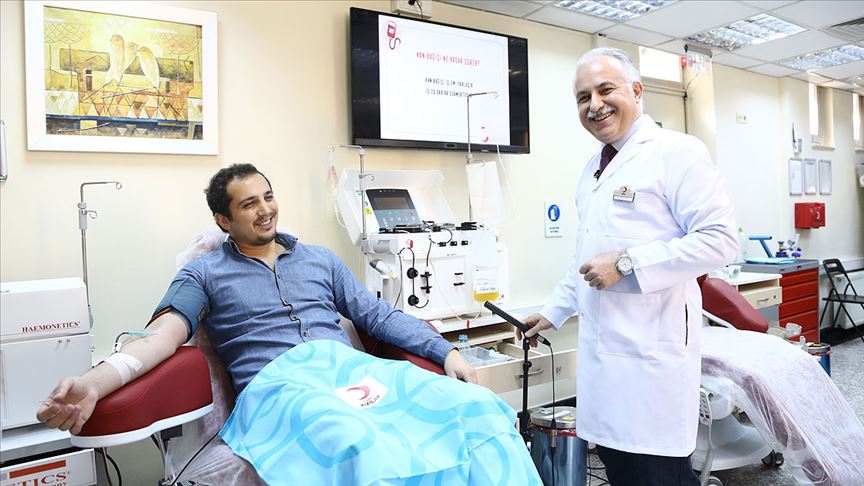 Doktor koronavirüsü yendi! İlk gönüllü plazma bağışçısı oldu