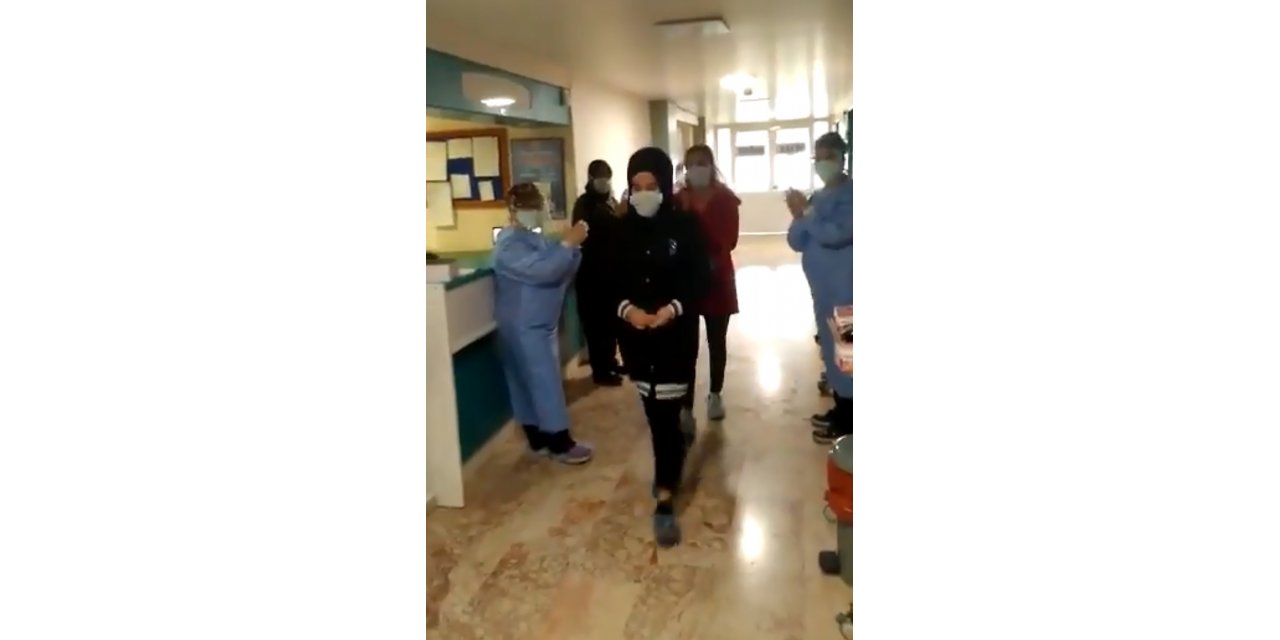 Elazığ'da Kovid-19'u yenen 9 hasta alkışlarla taburcu edildi