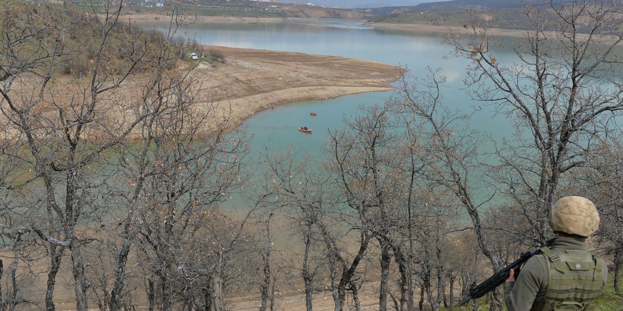 GÜNCELLEME - Tunceli'deki Uzunçayır Baraj Gölü'nde ceset bulundu