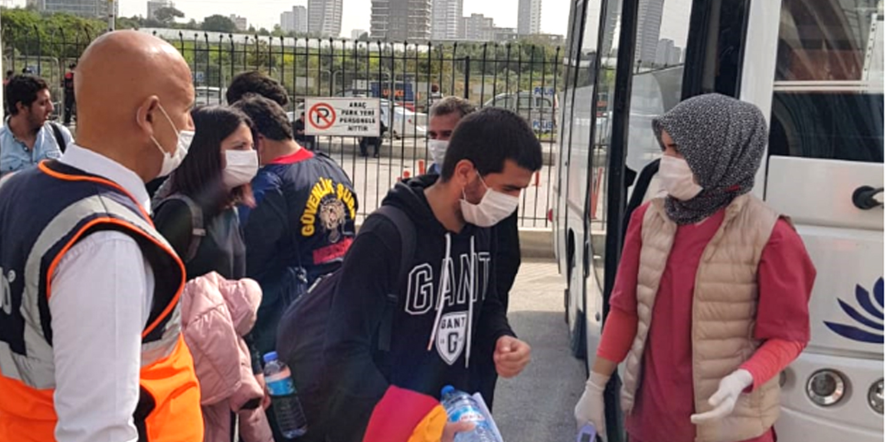 Mersin'de gözetim süresi dolan 439 kişi evlerine uğurlandı