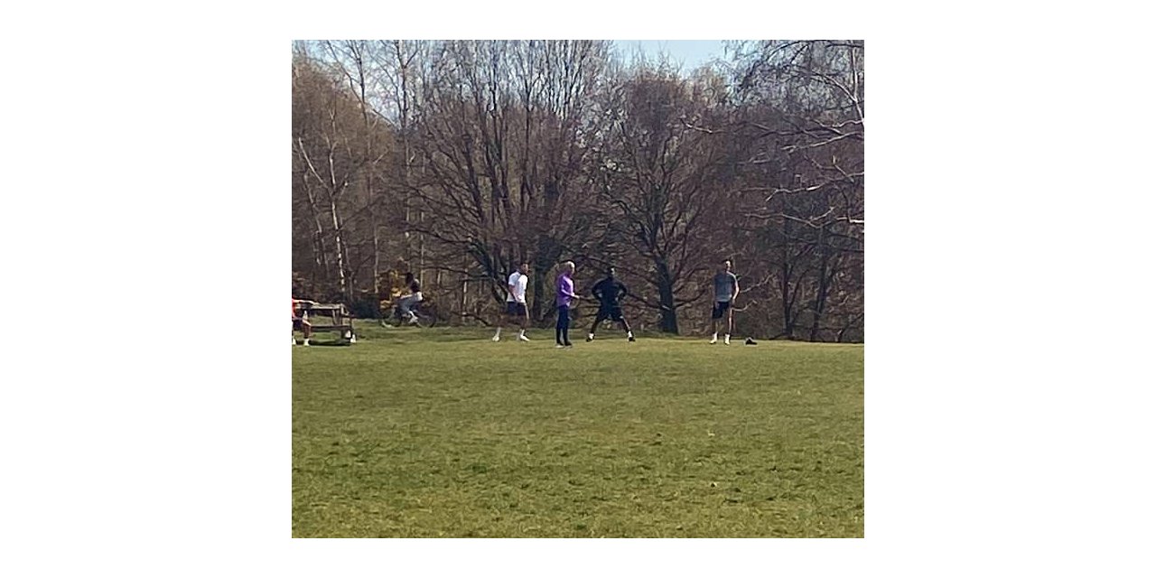 Tottenham'da Jose Mourinho ve futbolcular korona virüs dinlemedi, yan yana antrenman yaptı