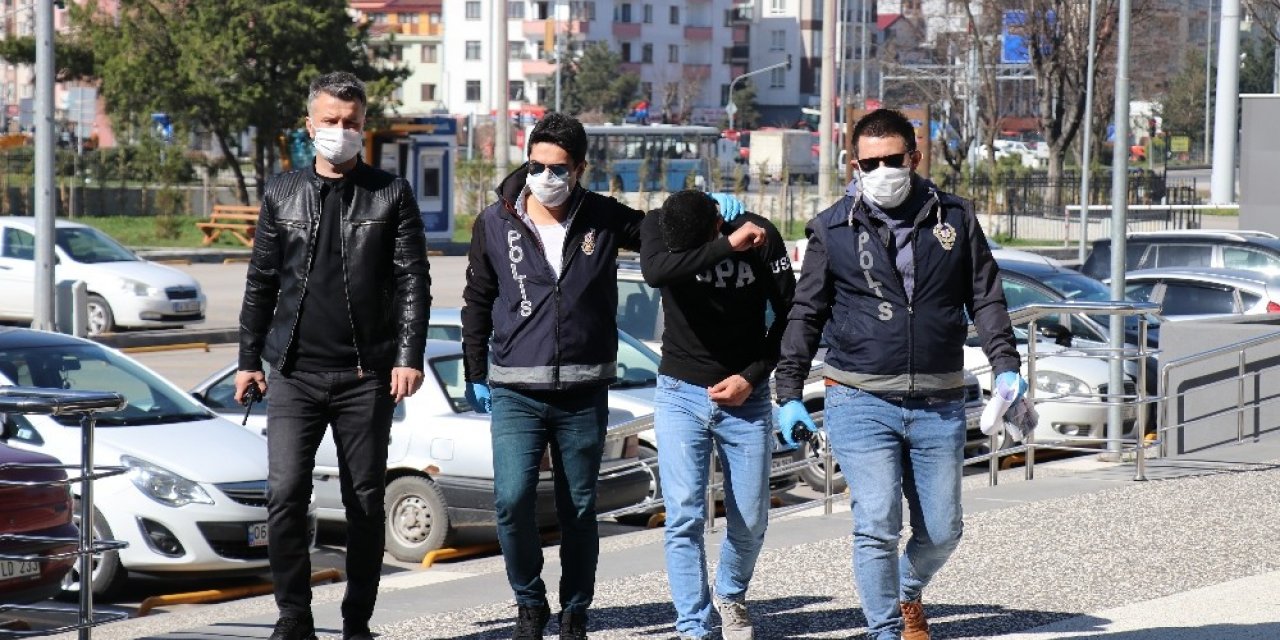 Bolu’da, soyduğu marketin güvenlik kamerası kayıtlarını da çalan hırsız adliyeye sevk edildi