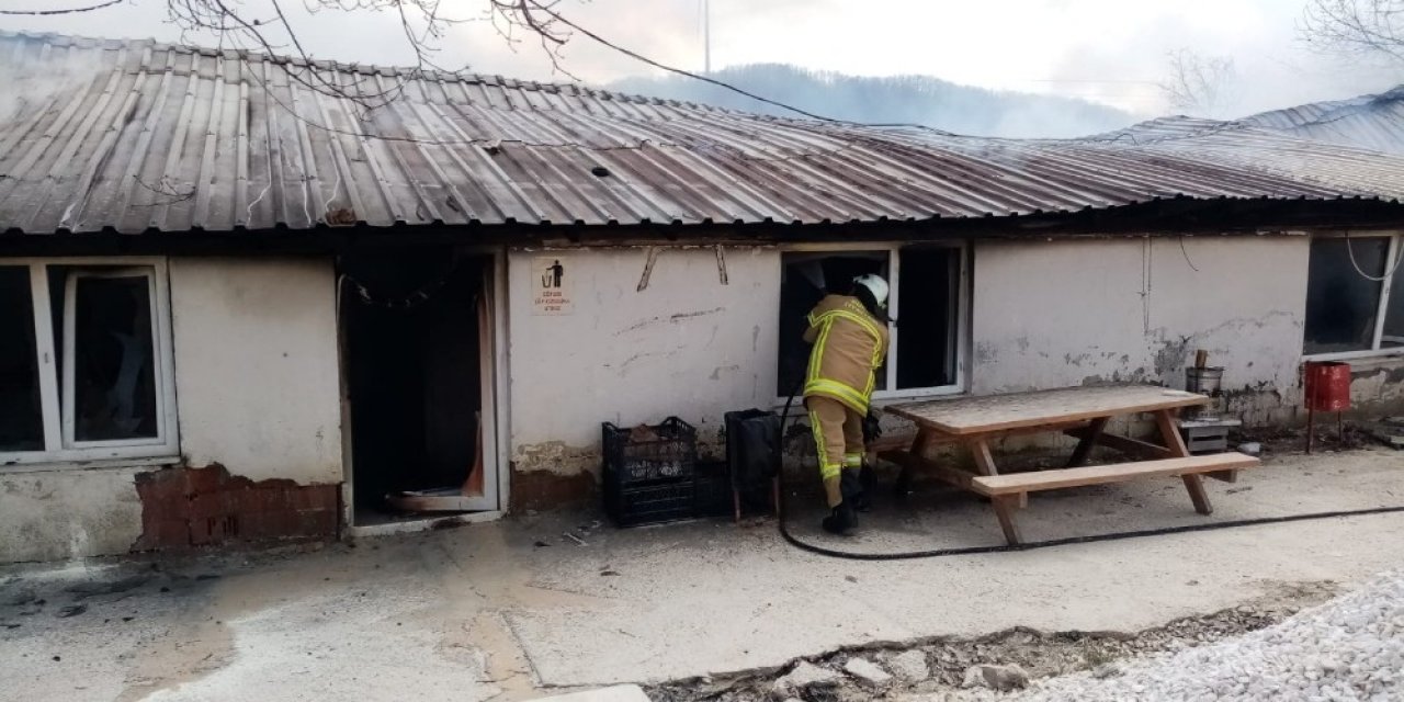 Bursa’da yemekhanede çıkan yangın korkuttu