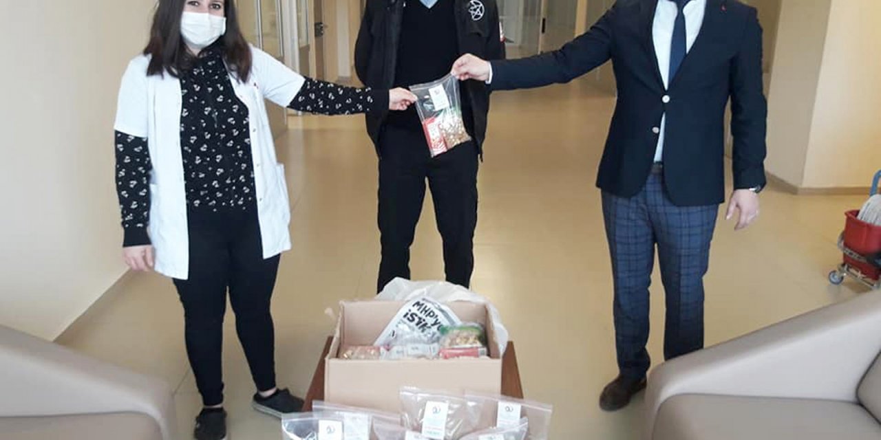 Zara Belediyesi'nden sağlıkçılara moral ziyareti