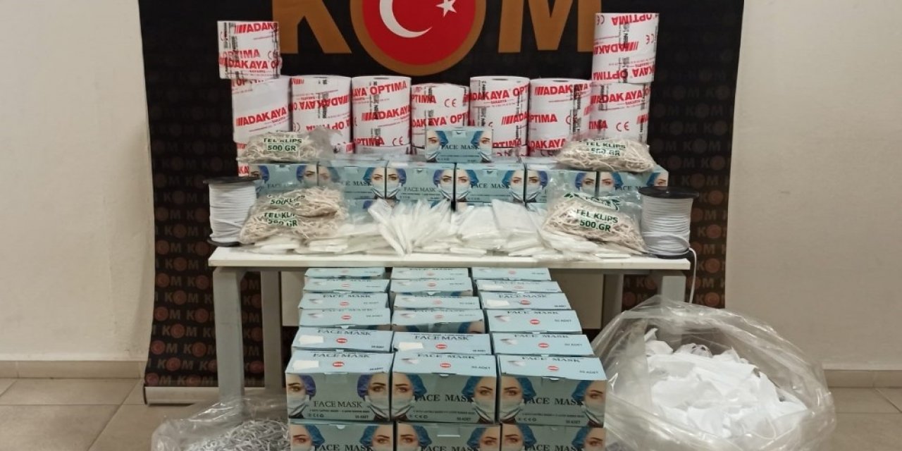 Bayburt’ta kaçak maske imalatı yapan 2 işyerinden 6 bin 194 adet koruyucu tıbbi maske ele geçirildi