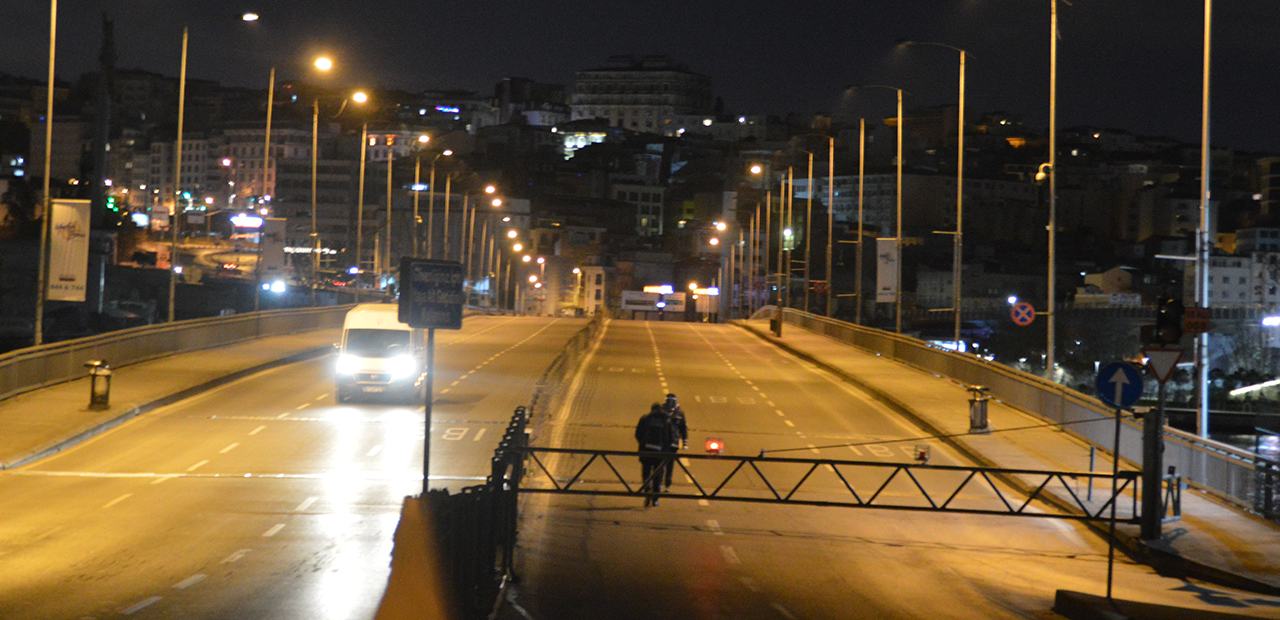 Unkapanı Köprüsü araç ve yaya trafiğine kapatıldı   