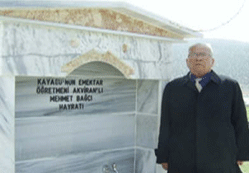 Emektar öğretmen hasret giderdi