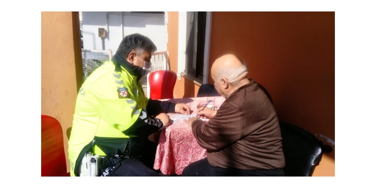 Polis ’evde kal’ dedi, 2 ay önce bağlanan aracını evine getirdi