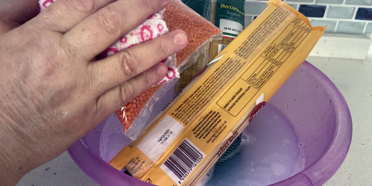 Uzmanından "Ürünlerin paketlerinin çamaşır suyuyla yıkanması" önerisi