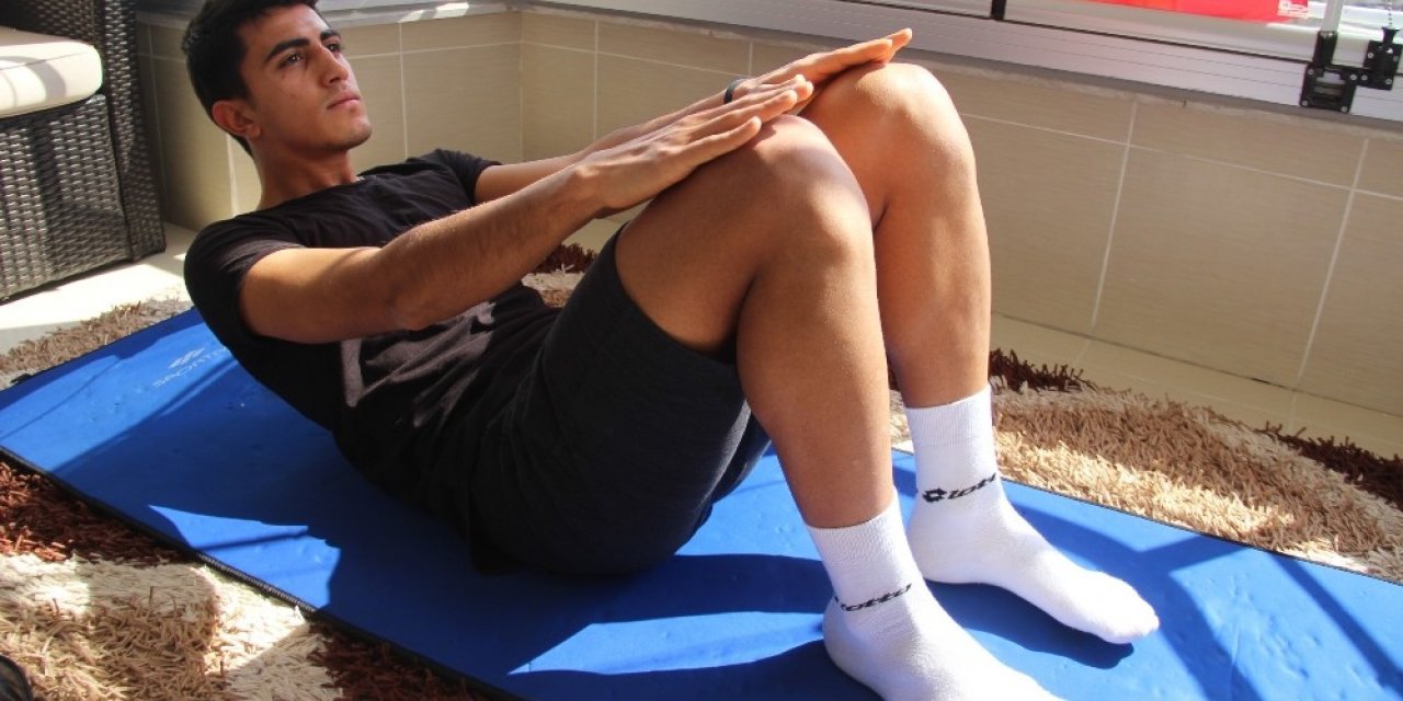 Elazığspor’un gençleri evde çalışıyor