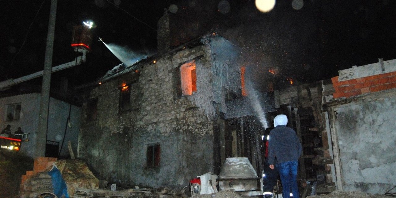 Bayramiç’te korkutan yangın