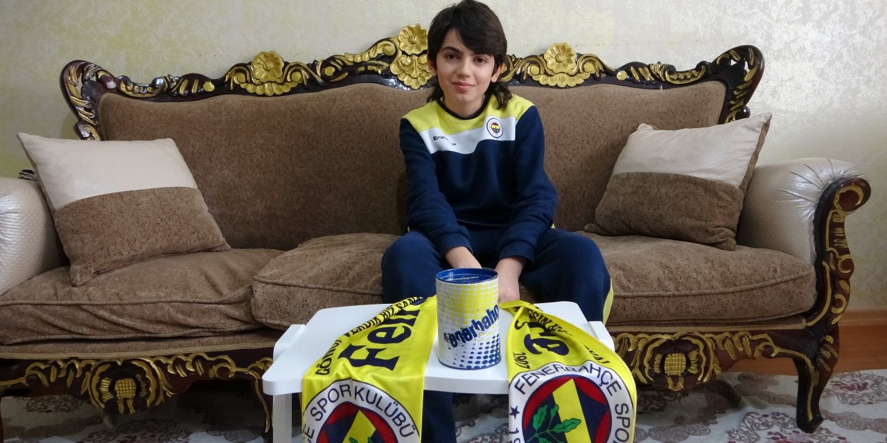 Tablet almak için biriktirdiği parayı Milli Dayanışma Kampanyası'na bağışladı