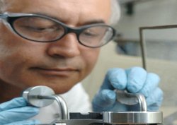 Türkiye'de iş bulamadı dünyanın umudu oldu