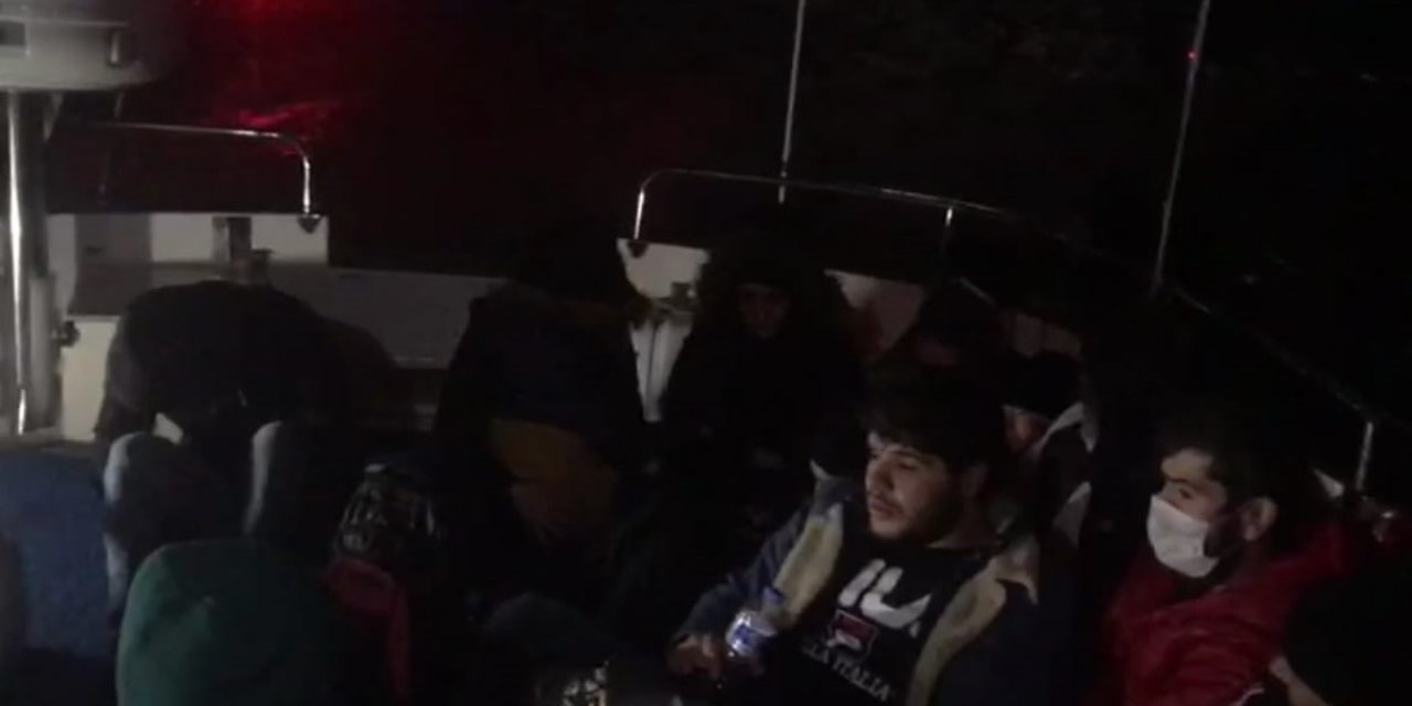 Muğla'da Türk kara sularına dönmeye zorlanan 13 sığınmacı kurtarıldı