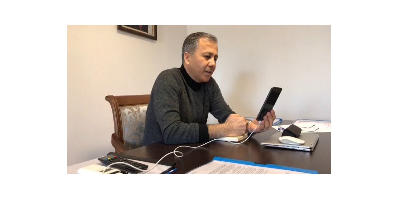 İstanbul Valisi Yerlikaya sosyal medyada çirkin paylaşıma maruz kalan aileyi aradı