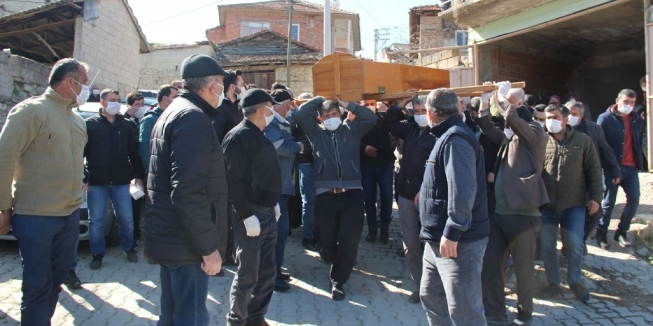 Vahşi cinayete kurban gitmişti, son yolculuğuna uğurlandı