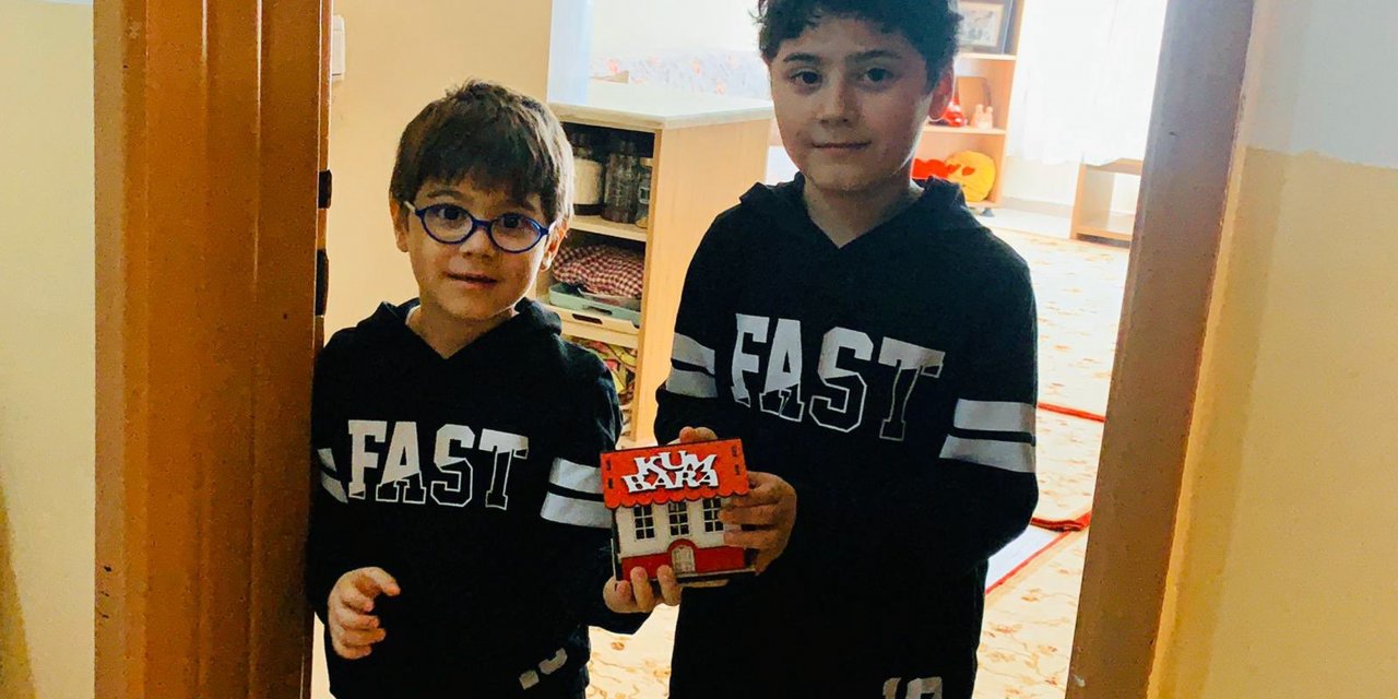 Kumbaralarındaki 211 lirayı Milli Dayanışma Kampanyası'na bağışladı