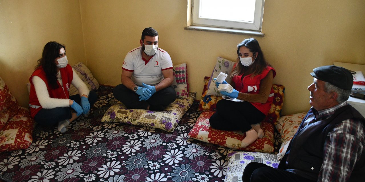 Ağrı'da ilacı biten tansiyon hastanın yardımına "Vefa Sosyal Destek Grubu" yetişti