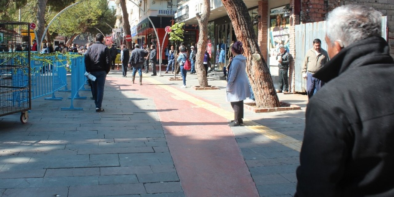 Yasaklara uymayan 14 kişiye toplam 50 bin 628 TL ceza