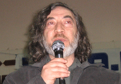 Müslümanın başı dik olmalı