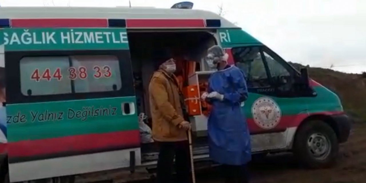 DÜZELTME - "Tunceli'de Kovid-19 tedavisi tamamlanan 70 yaşındaki vatandaş taburcu edildi" başlıklı haberimizdeki hastanın adı ve yaşı kaynağından düzeltilmiştir. Haberimizi düzeltilmiş haliyle yeniden yayımlı