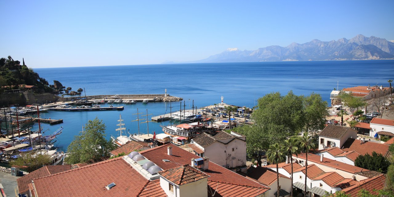 Antalya ve Muğla'da sokağa çıkma yasağının ardından sessizlik hakim