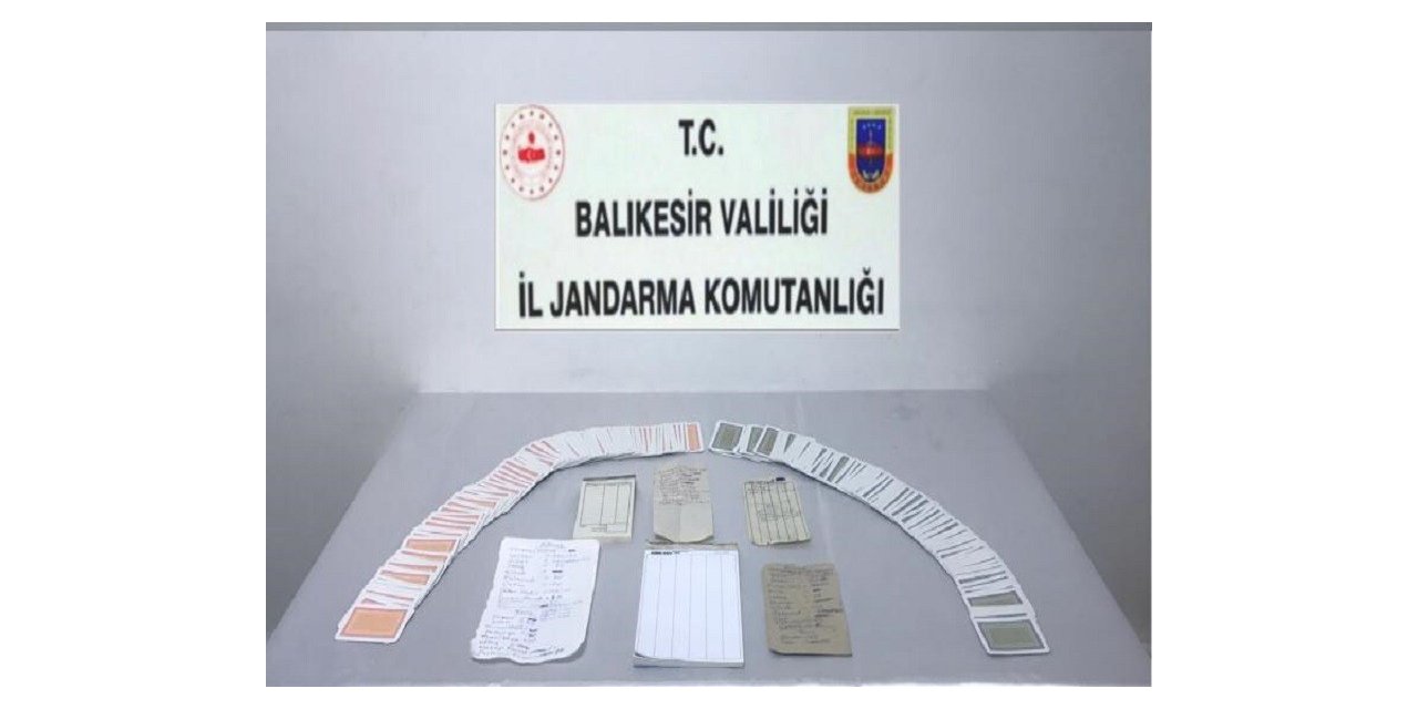 Balıkesir’de kumarhaneye çevrilmiş otel odasına kumar baskını