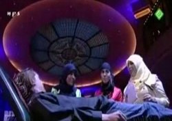 Hollanda'da helal kızlar tartışması