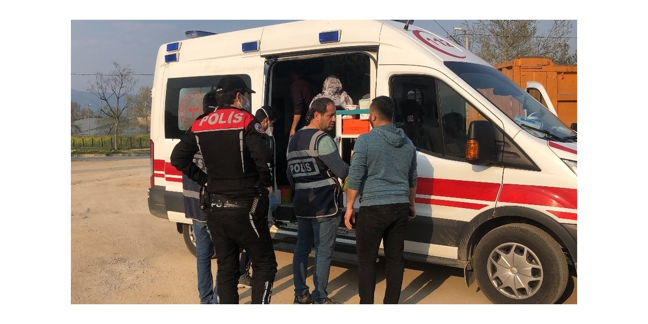 Sokağa çıkma yasağını delip polise saldırdılar