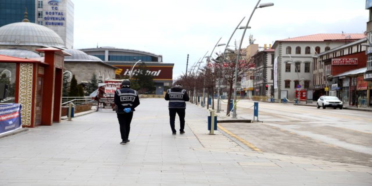 Erzurum'da sokağa çıkma yasağını ihlal eden 50 kişiye ceza