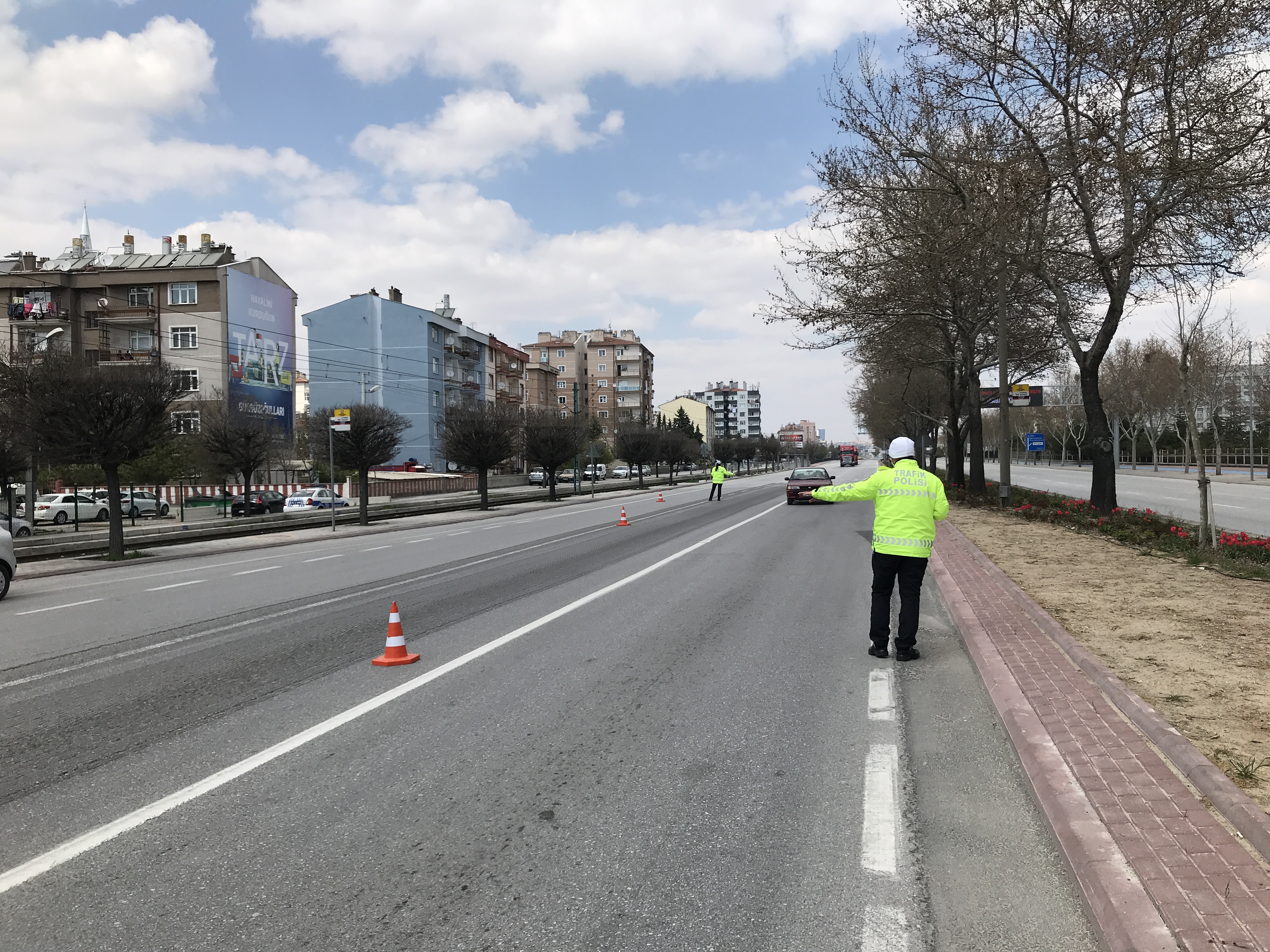 Konya'da sokağa çıkma yasağına uymayanlara ceza yazıldı
