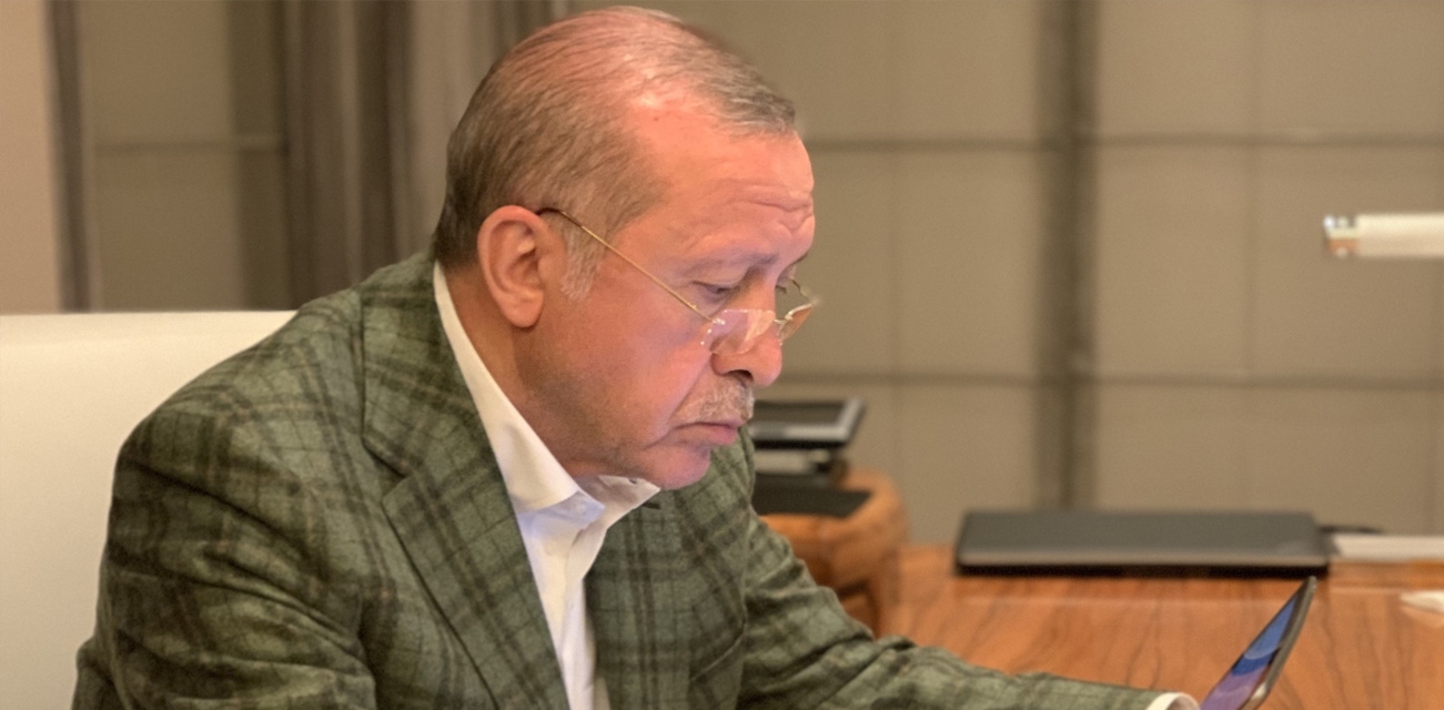 Cumhurbaşkanı Erdoğan geç saatlere kadar çalışıyor