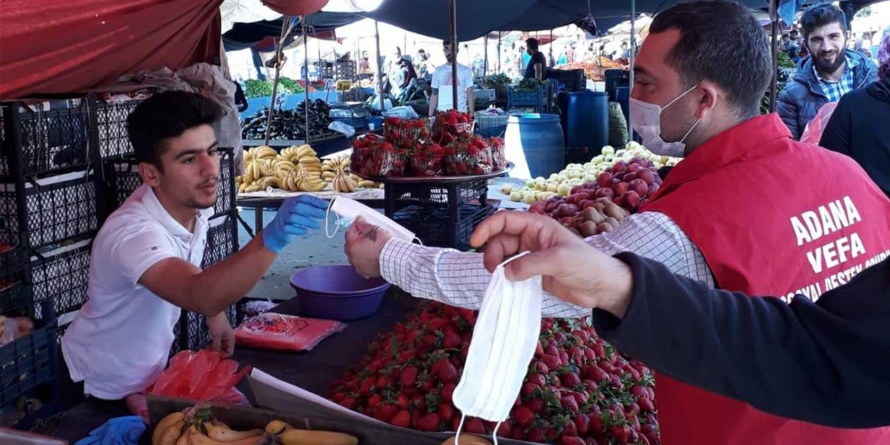 Adana'da ücretsiz maske dağıtımı başladı