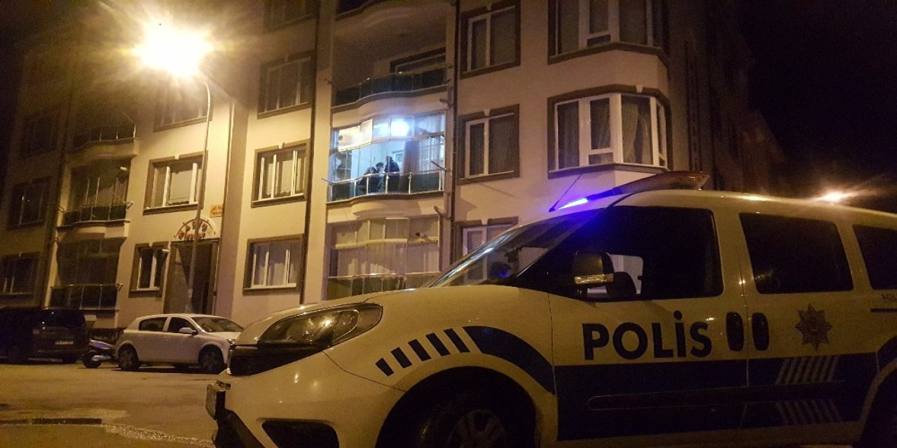 Karaman’da gece yarısı dehşeti! Apartman dairesine ateş açıldı